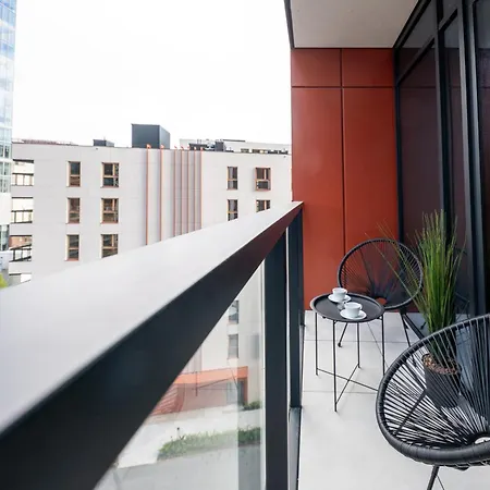 Towarowa Towers Apartamento 4*