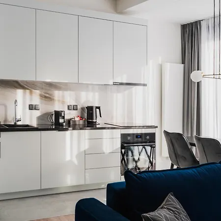 Apartamento Towarowa Towers 4*