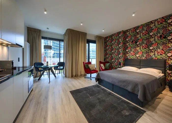 Towarowa Towers Apartment 4*