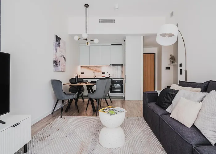 Apartment Towarowa Towers 4*