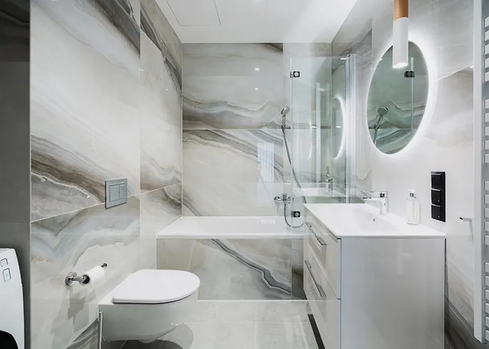 Towarowa Towers Apartment